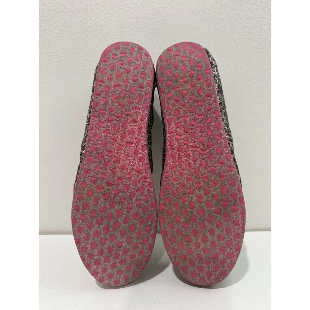 Toms girls size 4 youth pink shimmer flat slip on shoes